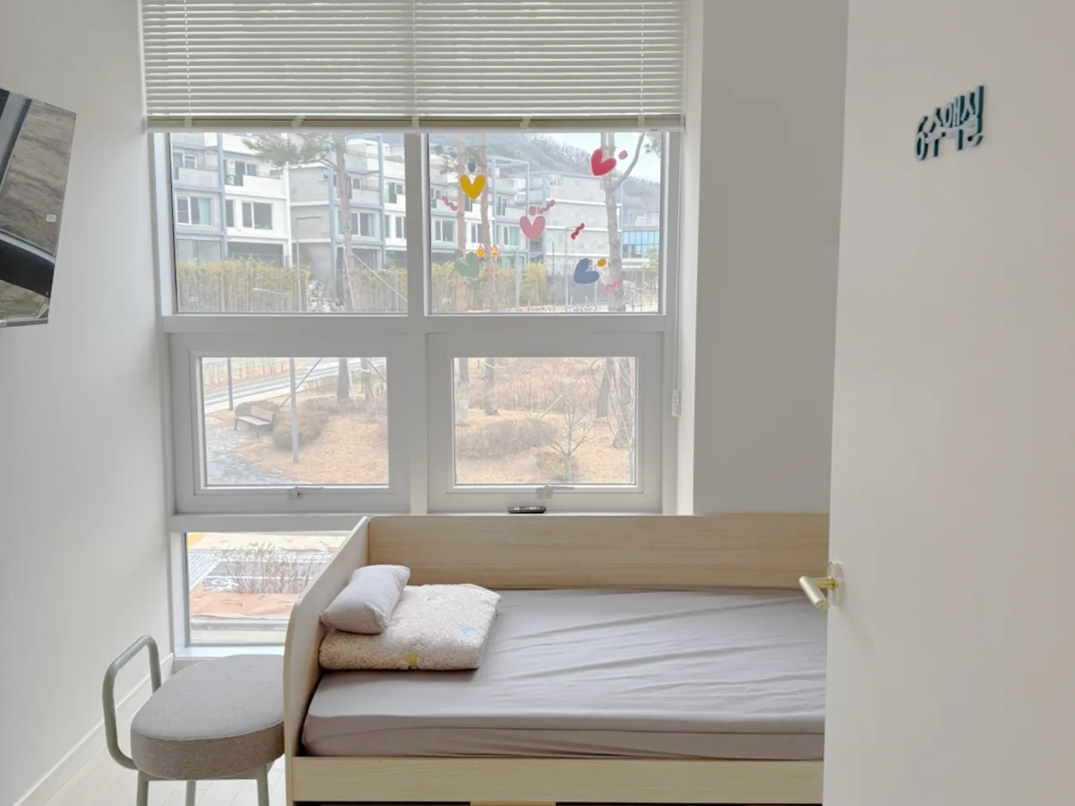 퍼스트아이소아청소년과 원내 사진 3